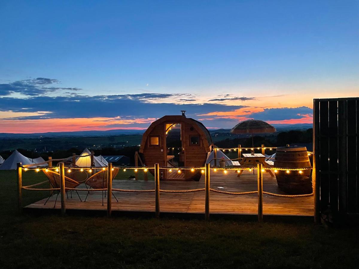 Deerstone Glamping-Pinhaw Beacon Dome Hot Tub 호텔 Earby 외부 사진