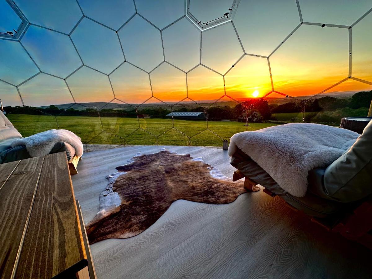 Deerstone Glamping-Pinhaw Beacon Dome Hot Tub 호텔 Earby 외부 사진