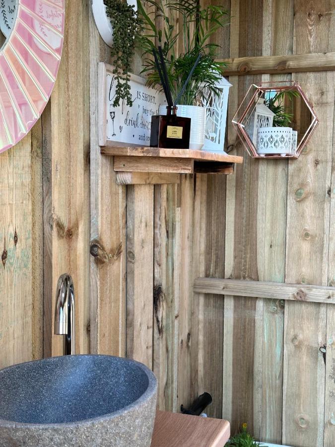 Deerstone Glamping-Pinhaw Beacon Dome Hot Tub 호텔 Earby 외부 사진