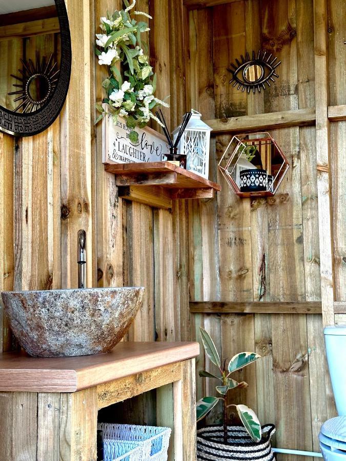 Deerstone Glamping-Pinhaw Beacon Dome Hot Tub 호텔 Earby 외부 사진
